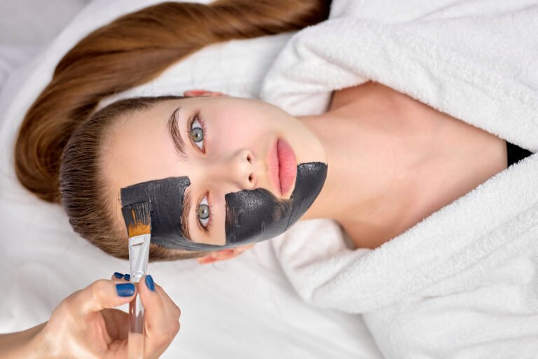 På Reborn Avenue utför vi Hollywood laser peeling